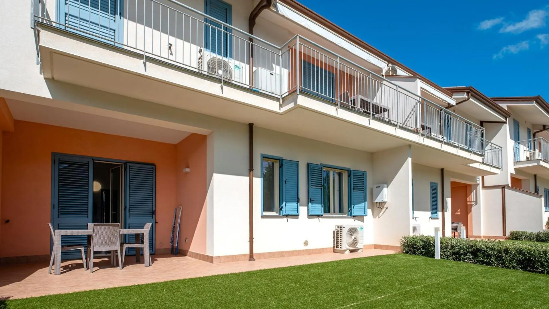Icaro Residence Apartments With A Beautiful Pool Sant'Agata di Militello Aparthotel